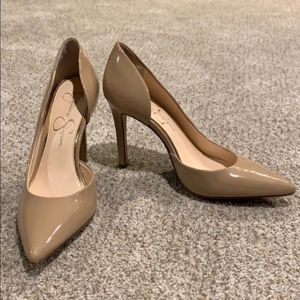 Jessica Simpson Nude Patent leather cut out pump